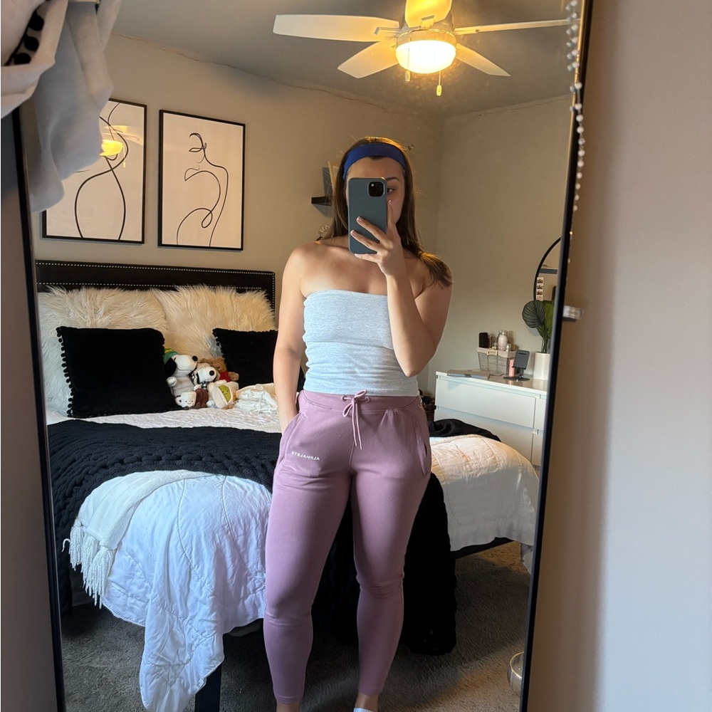 Alphalete Joggers!